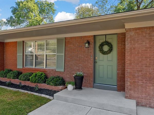 2330 Oak Cliff Drive, Waco, TX 76710