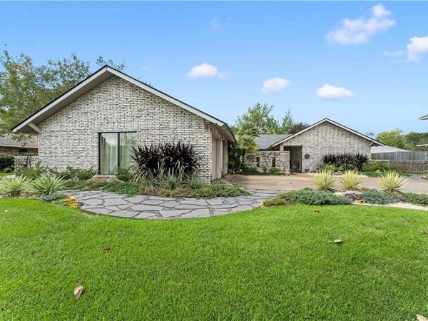 1398 OAKLEY Drive, Baton Rouge, LA 70806