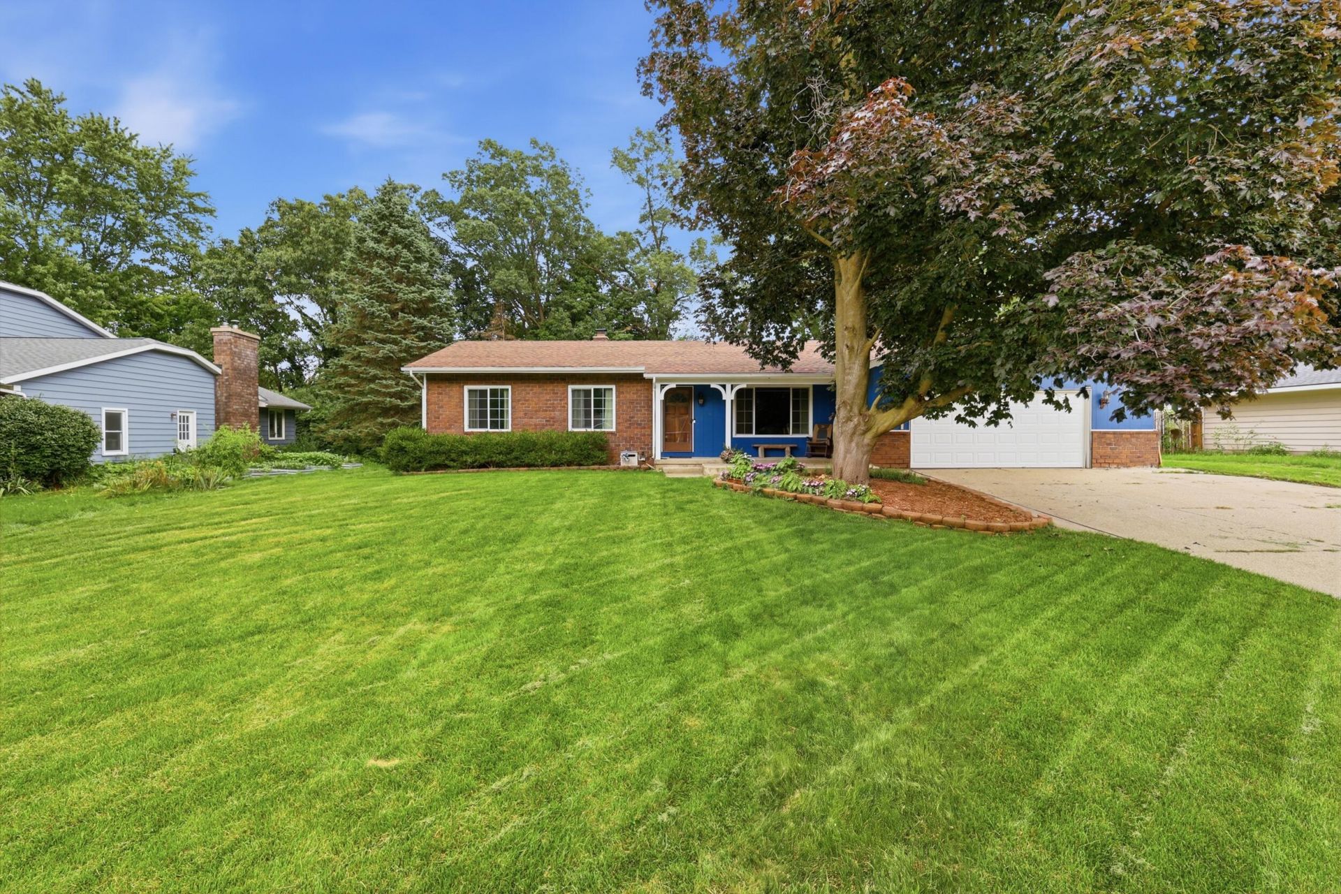 4464 Trail View Ne, Grand Rapids, MI 49525 Main Photo