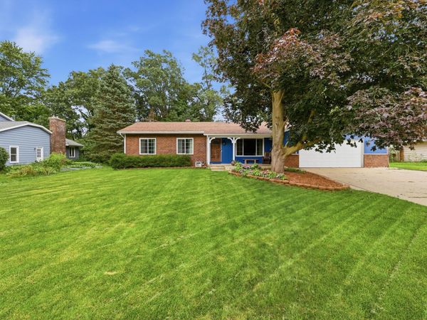 4464 Trail View NE, Grand Rapids, MI 49525