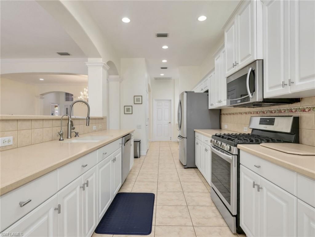 9640 Raven Ct, Estero, FL 33928 Photo