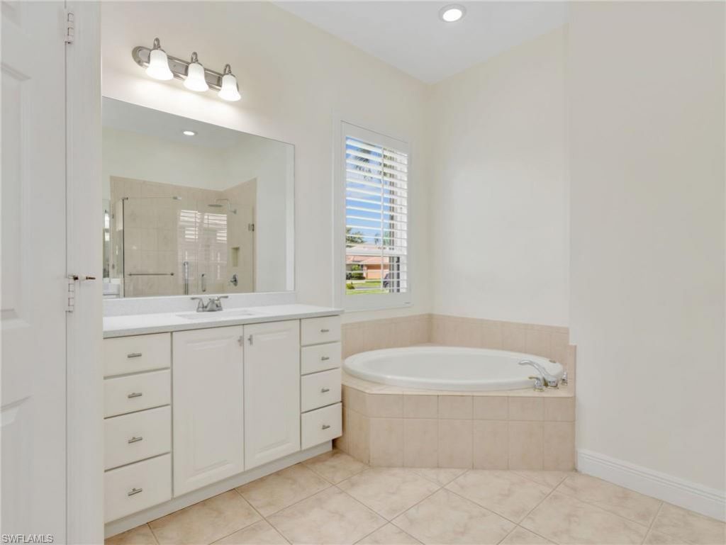 9640 Raven Ct, Estero, FL 33928 Photo