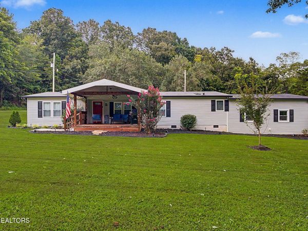 1350 Waller Ferry Rd, Lenoir City, TN 37771