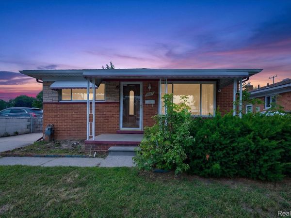 8847 Woodbine, Redford Township, Mi 48239