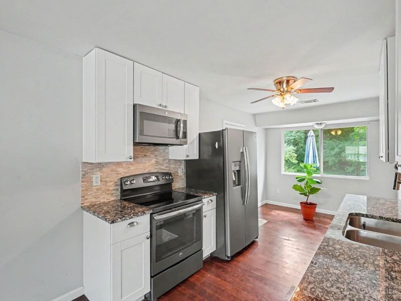 996 Seminole Trail, Milford, OH 45150 Photo 8