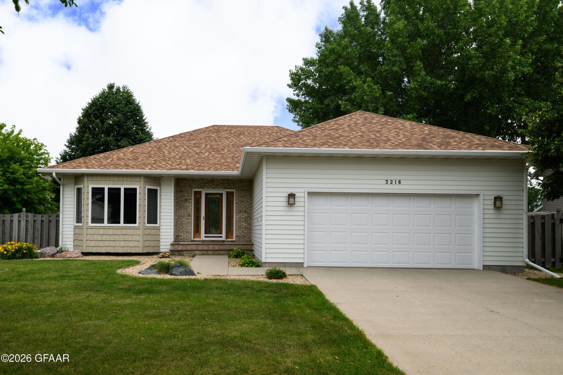3216 36th Avenue S, Fargo, ND 58104 Main Photo