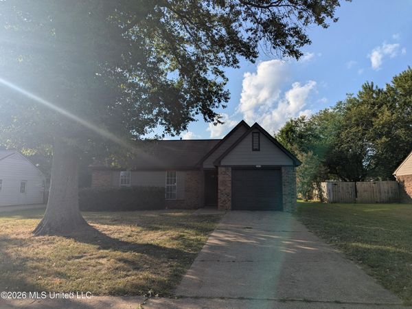 3815 Shadow Oaks Parkway, Horn Lake, MS 38637