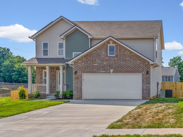 613 Chatsworth Drive , Clarksville, TN 37042