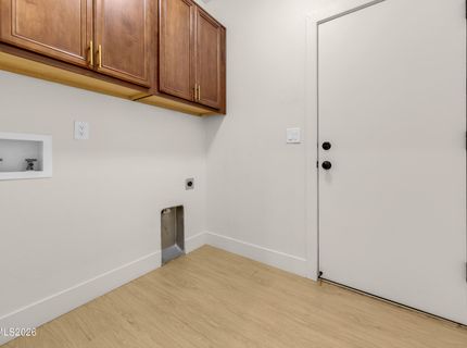 8918 Finnsech Drive, Reno, NV 89506 Photo