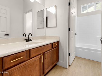 8918 Finnsech Drive, Reno, NV 89506 Photo