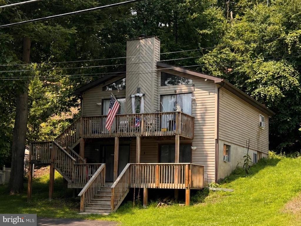 2368 WOODCREST DRIVE , EAST STROUDSBURG, PA 18302