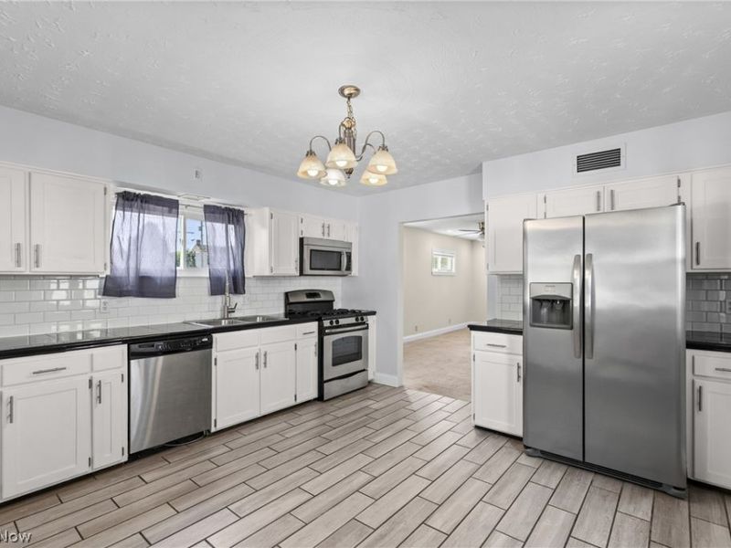 523 Washington Street, Martins Ferry, OH 43935 Photo 28