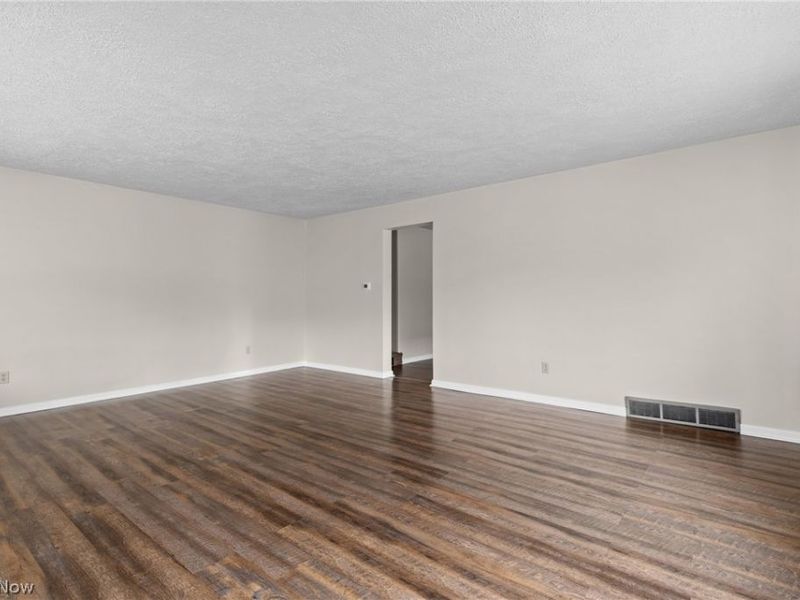 523 Washington Street, Martins Ferry, OH 43935 Photo 8