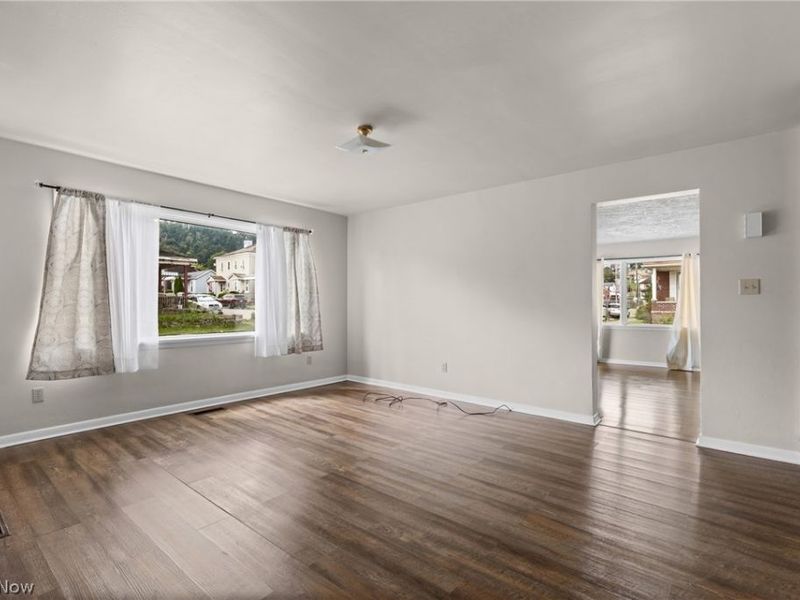 523 Washington Street, Martins Ferry, OH 43935 Photo 9
