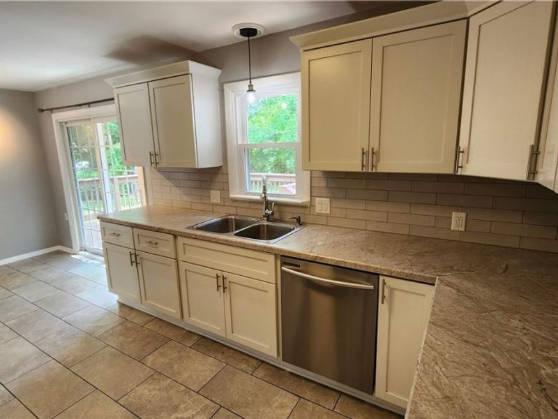 2491 Samira Road, Stow, OH 44224 Photo 4