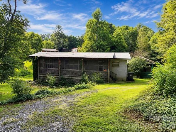 9110 Wilson Road, Hildebran, NC 28637