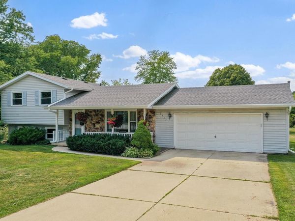 2262 HAZEN ROAD, Green Bay, WI 54311