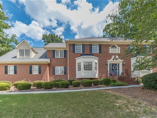 1590 Hickory Lake Drive, Snellville, GA 30078