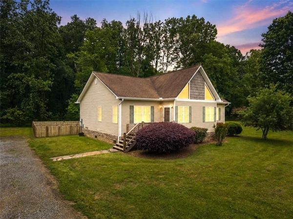 315 Cartecay River Run, Ellijay, GA 30536