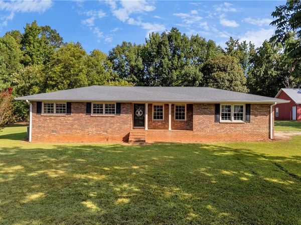 45 Smith Overhead Bridge Road , Commerce, GA 30530