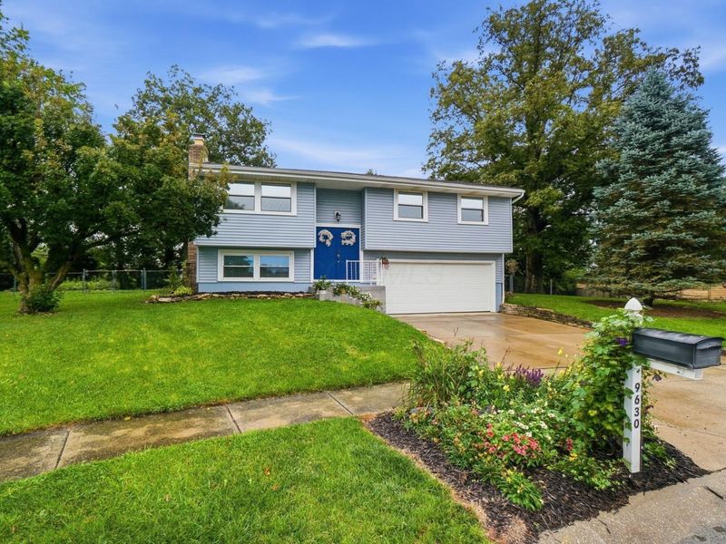 9630 Redwood Circle, Plain City, OH 43064 Photo 2
