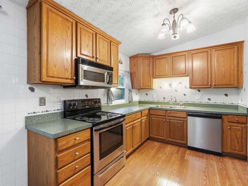 9630 Redwood Circle, Plain City, OH 43064 Photo 6