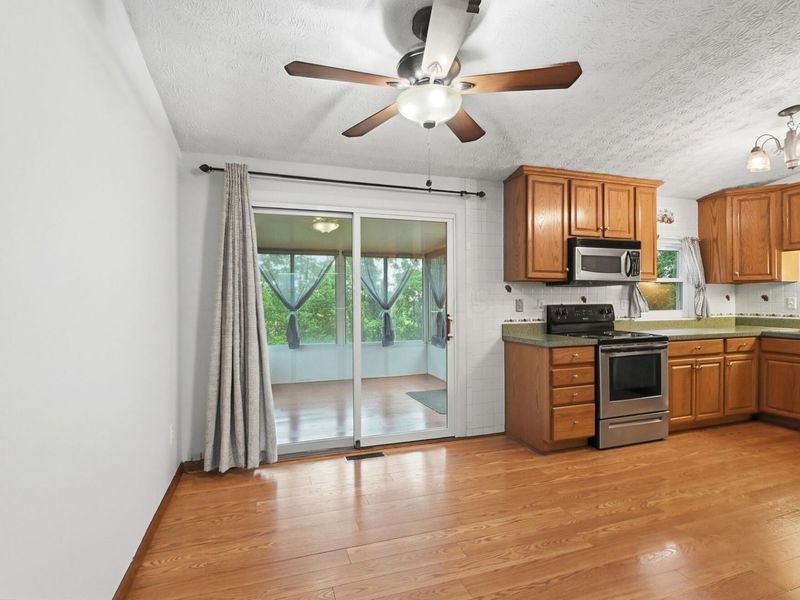 9630 Redwood Circle, Plain City, OH 43064 Photo 8