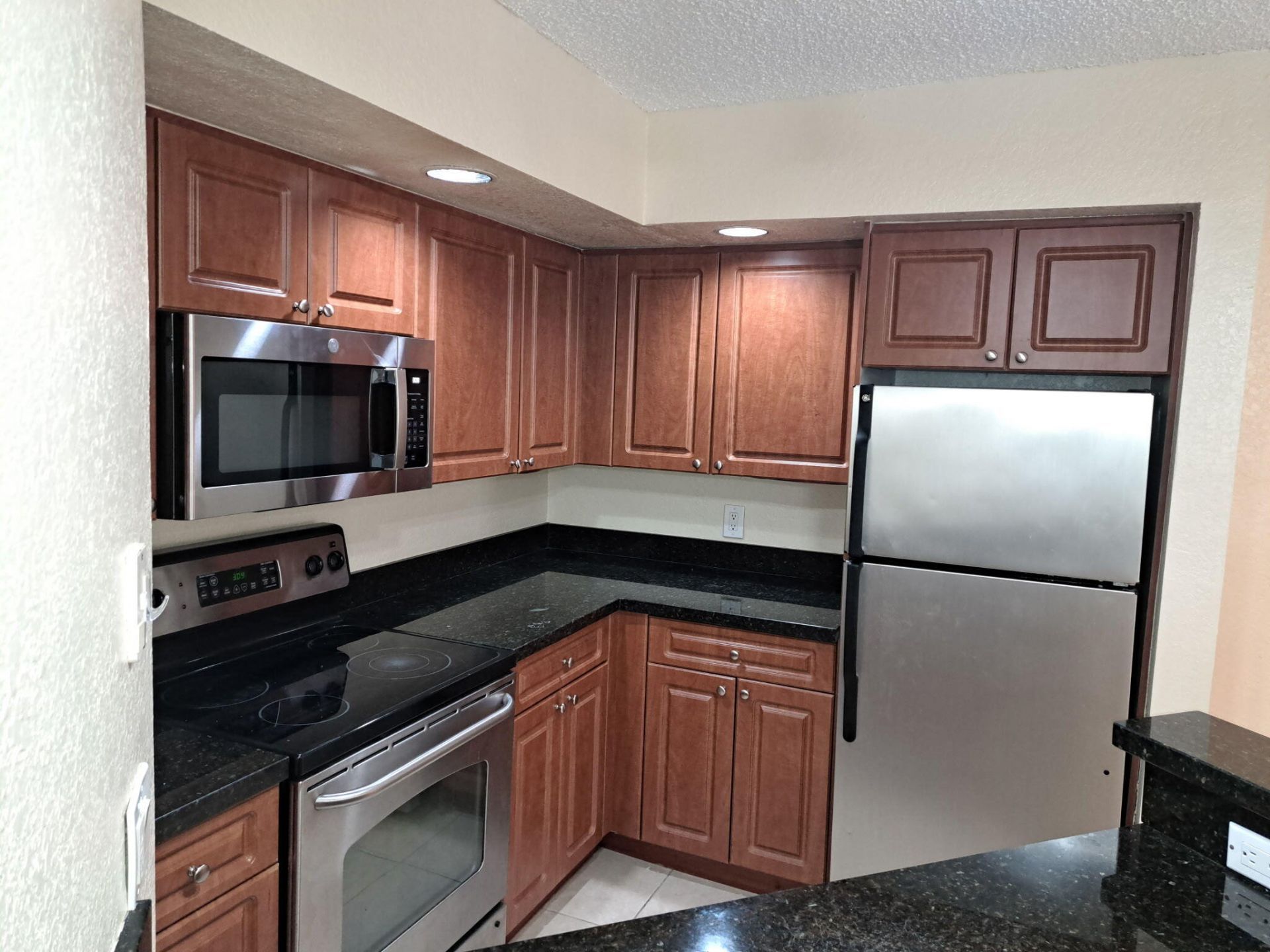 3470 Pinewalk Drive N, Unit 212, Margate, FL 33063 Photo