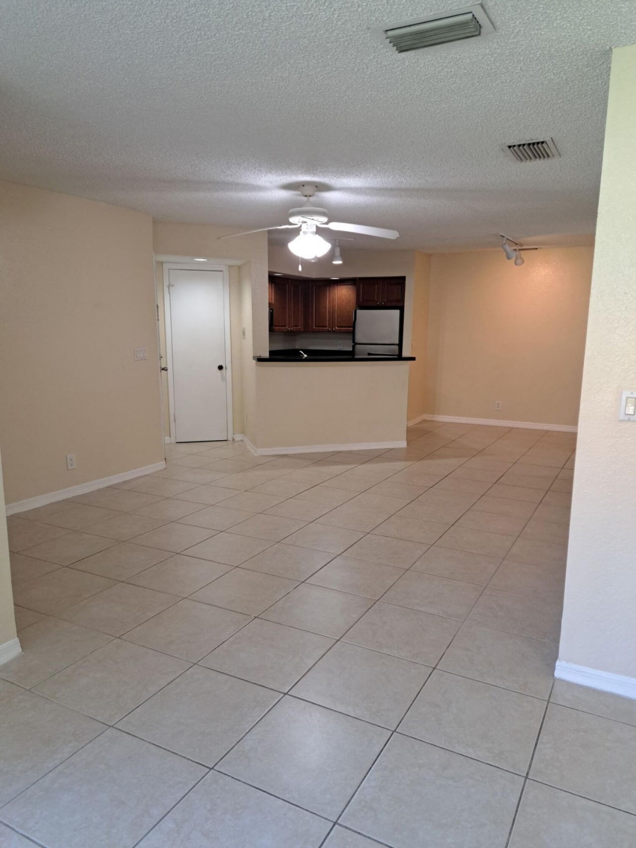 3470 Pinewalk Drive N, Unit 212, Margate, FL 33063 Photo