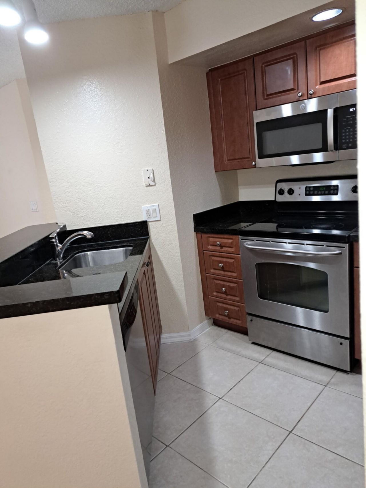 3470 Pinewalk Drive N, Unit 212, Margate, FL 33063 Photo