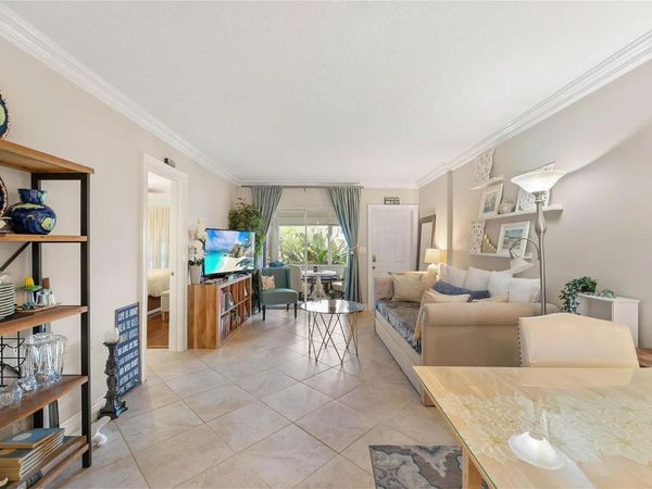 2748 NE 28TH, Unit 10, Lighthouse Point, FL 33064