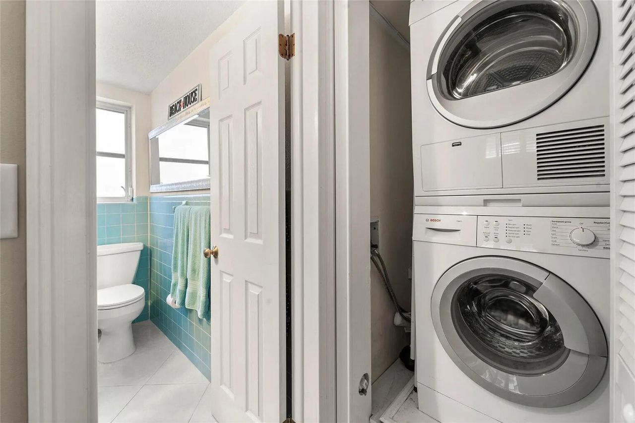 2748 NE 28th, Unit 10, Lighthouse Point, FL 33064 Photo