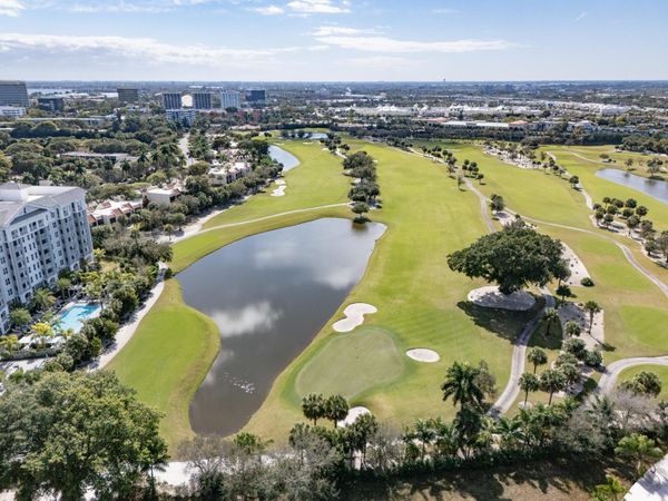 2400 PRESIDENTIAL Way, Unit PH6, West Palm Beach, FL 33401