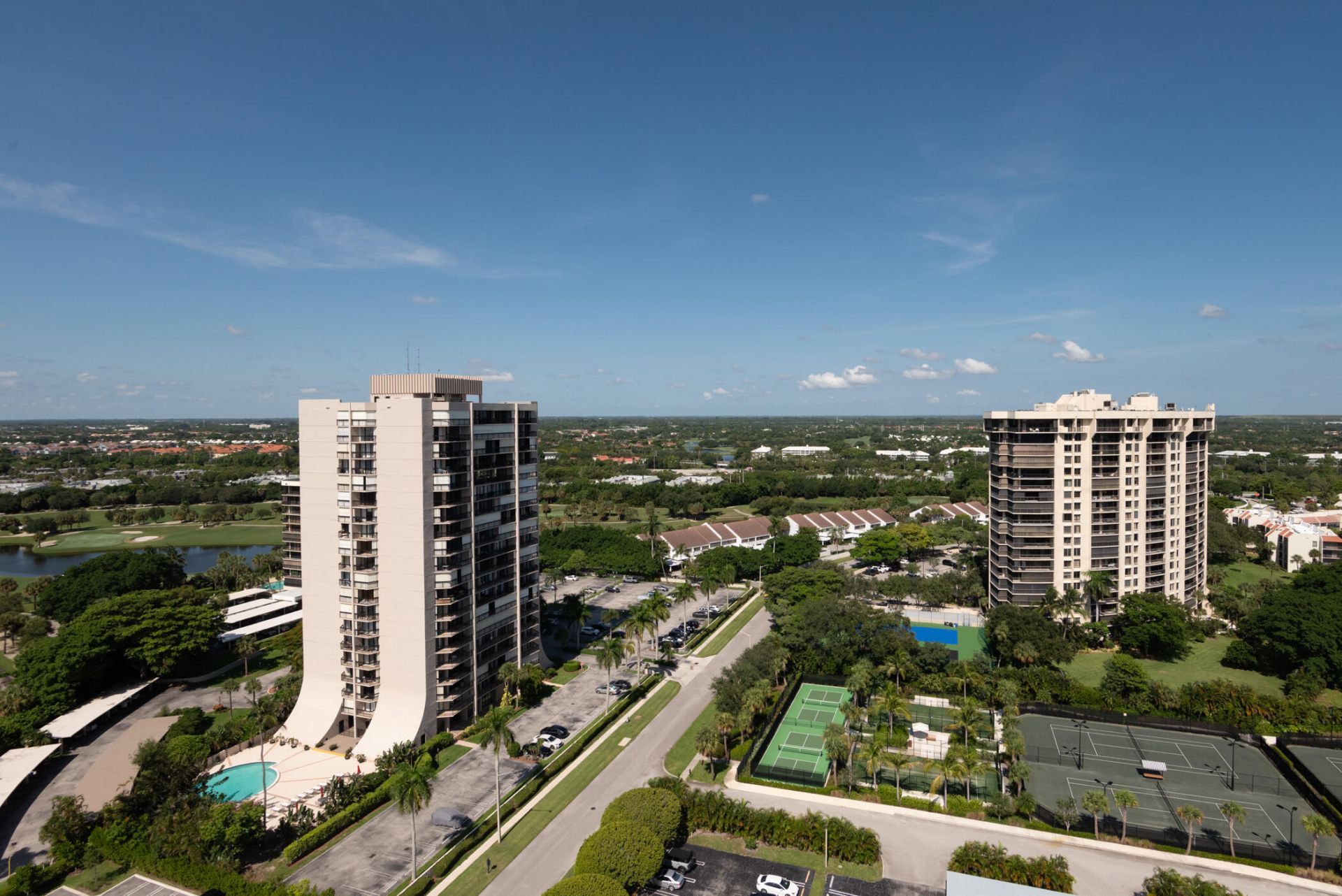 2400 Presidential Way, Unit PH6, West Palm Beach, FL 33401 Photo
