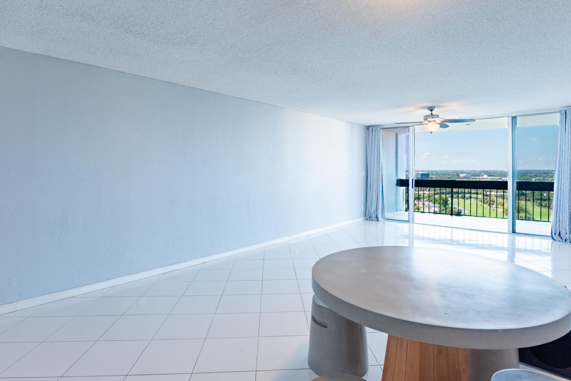 2400 Presidential Way, Unit PH6, West Palm Beach, FL 33401 Photo