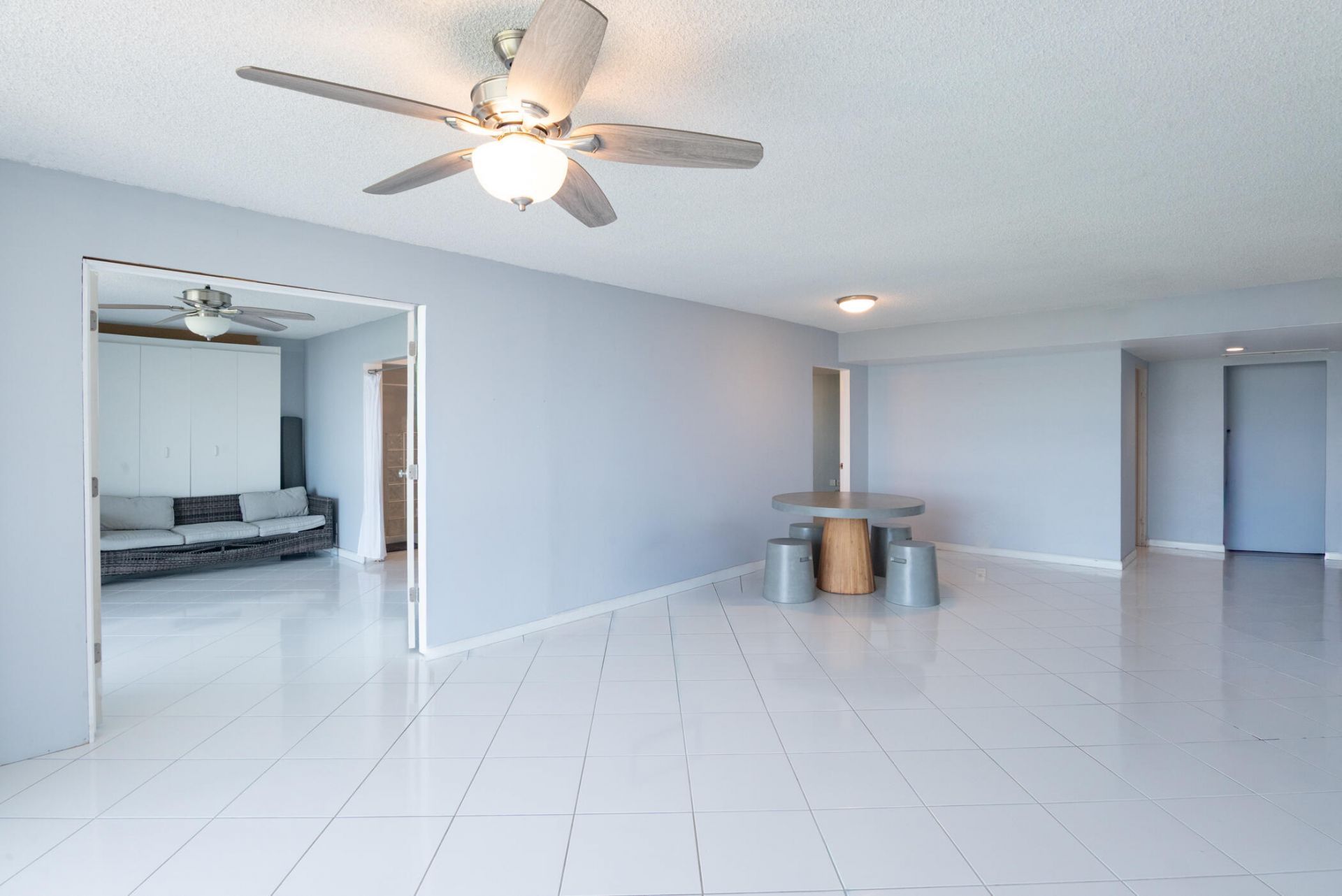 2400 Presidential Way, Unit PH6, West Palm Beach, FL 33401 Photo