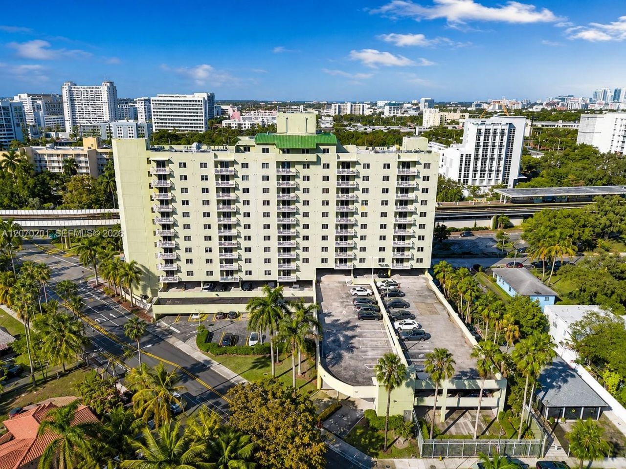 816 NW 11th St , Unit 607, Miami, FL 33136 Photo
