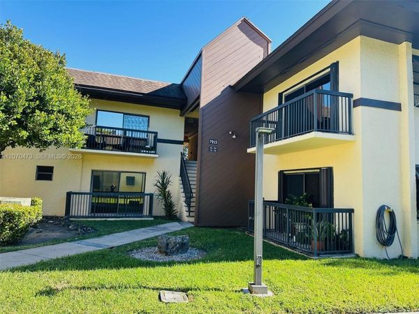 7915 SW 86th St , Unit 704, Miami, FL 33143