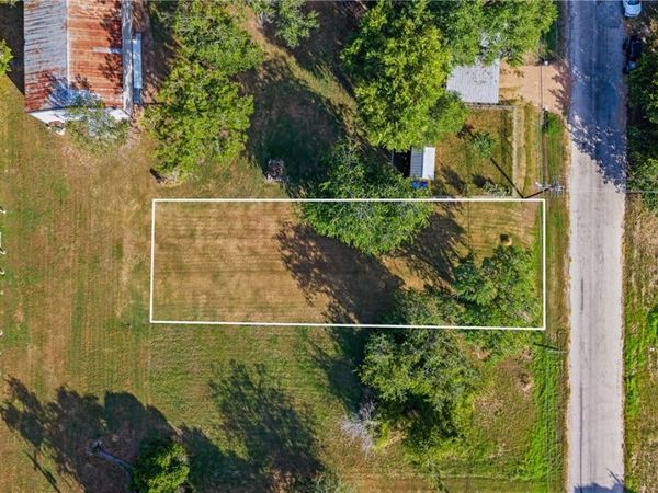TBD Migl Street , Yoakum, TX 77995