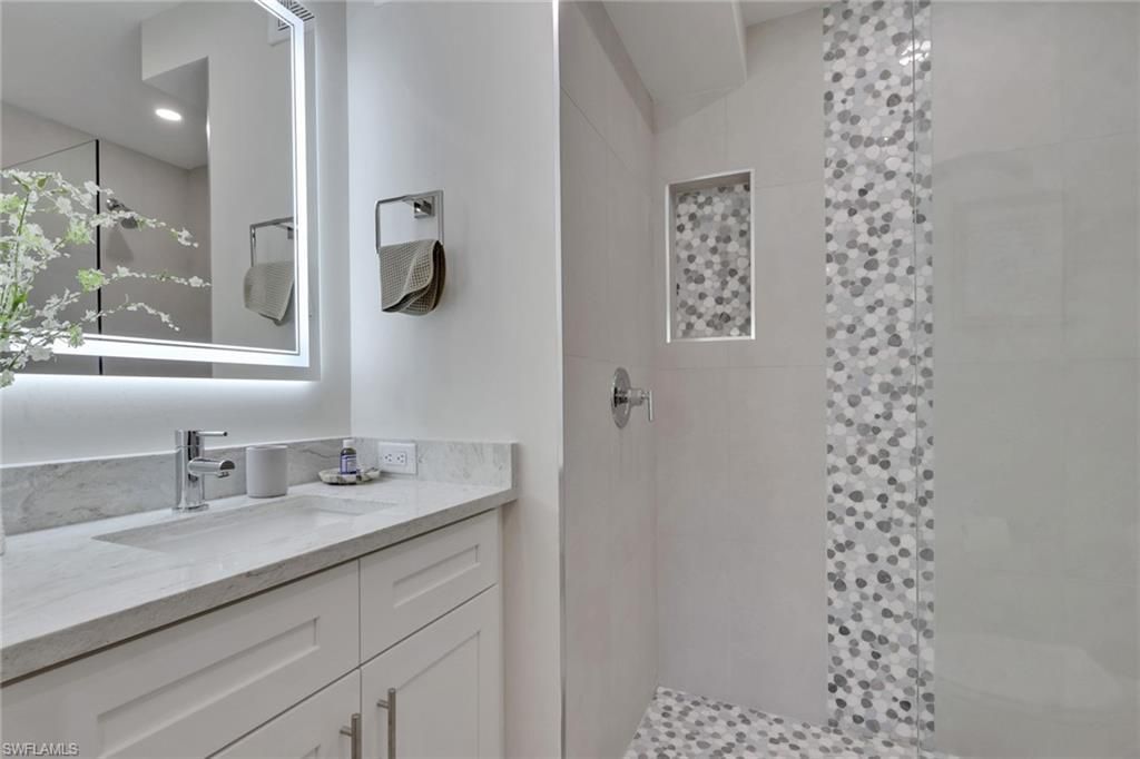 2500 Gulf Shore Blvd N, Unit S10, Naples, FL 34103 Photo