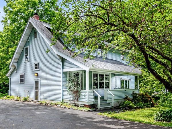 102 E Market Street , Hyde Park, NY 12538