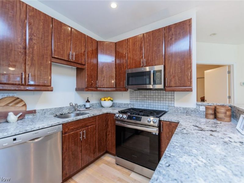 701 W Lakeside Avenue, Unit 602, Cleveland, OH 44113 Photo 4