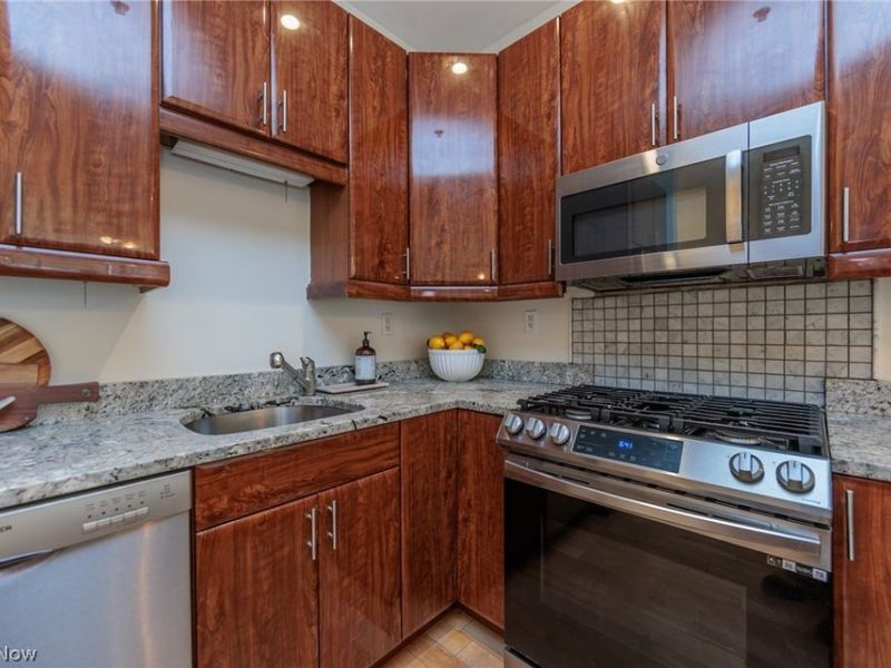 701 W Lakeside Avenue, Unit 602, Cleveland, OH 44113 Photo 6