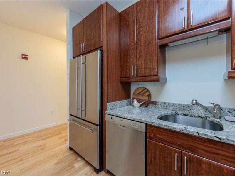 701 W Lakeside Avenue, Unit 602, Cleveland, OH 44113 Photo 8