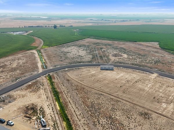 168 Legacy Lane, Moses Lake, WA 98837