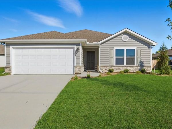 20303 W 195th Street, Spring Hill, KS 66083