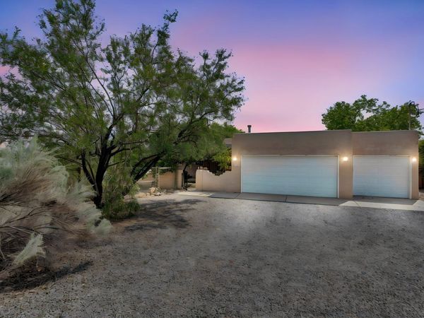 115 El Rey Drive NW, Corrales, NM 87048