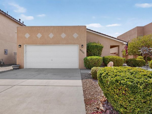 7711 Calle Armonia NE, Albuquerque, NM 87113