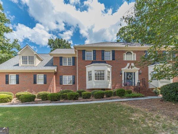 1590 Hickory Lake Drive, Snellville, GA 30078