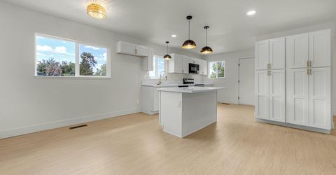 2240 Pawnee Way, Reno, NV 89506 Photo